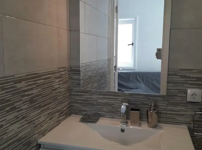 Διαμέρισμα Beautiful Small *